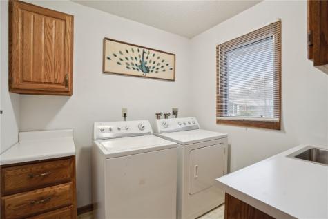 3525 29th Avenue Marion IA 52302