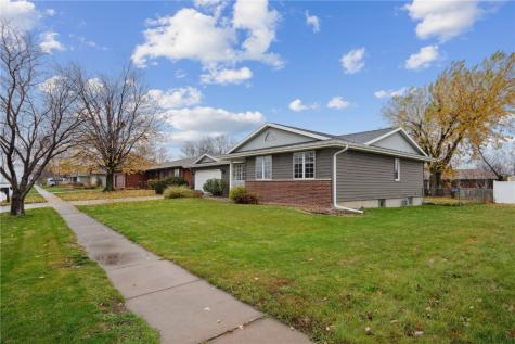 3525 29th Avenue Marion IA 52302