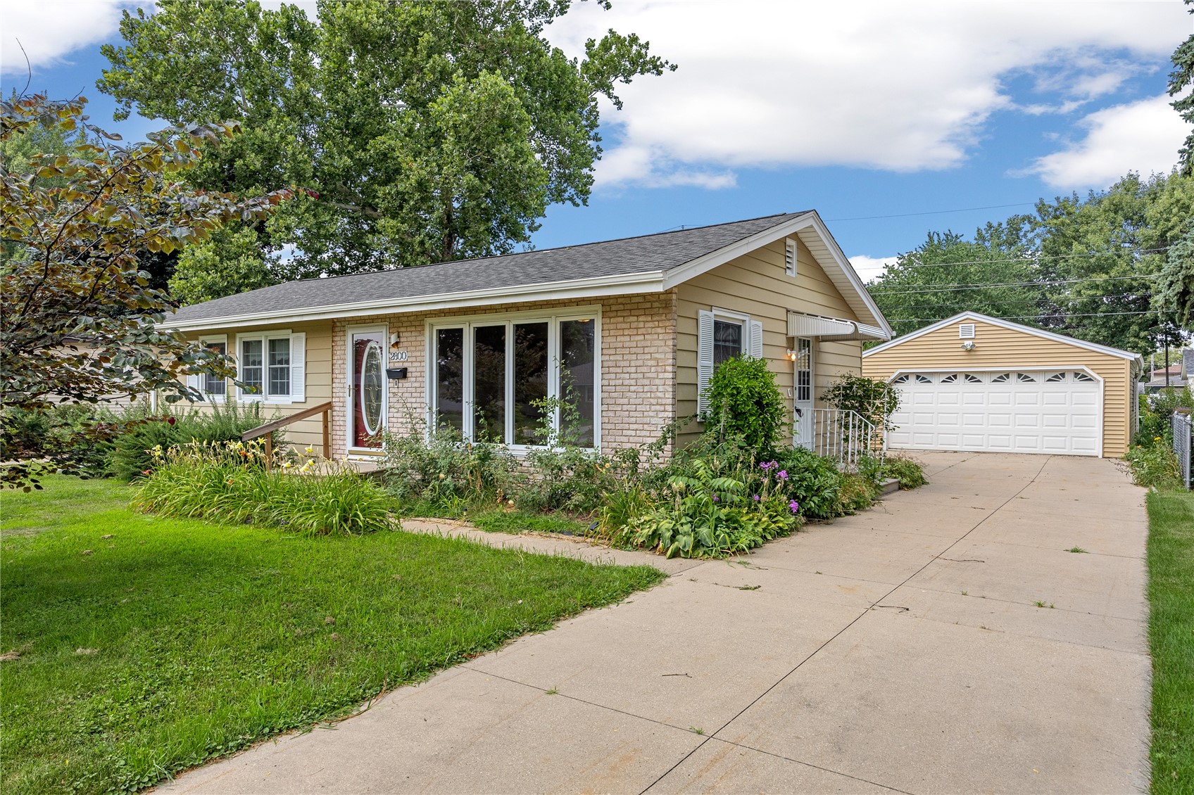 2800 3rd Avenue Marion IA 52302