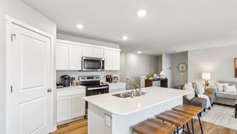2889 Prairielight Drive Hiawatha IA 52233