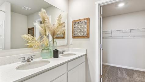 2889 Prairielight Drive Hiawatha IA 52233