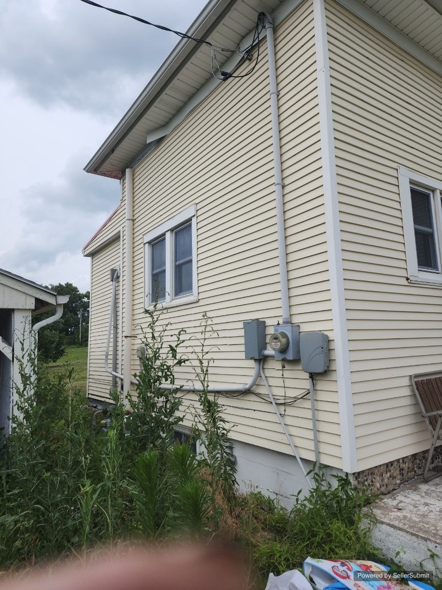606 W Broadway Street Moulton IA 52572