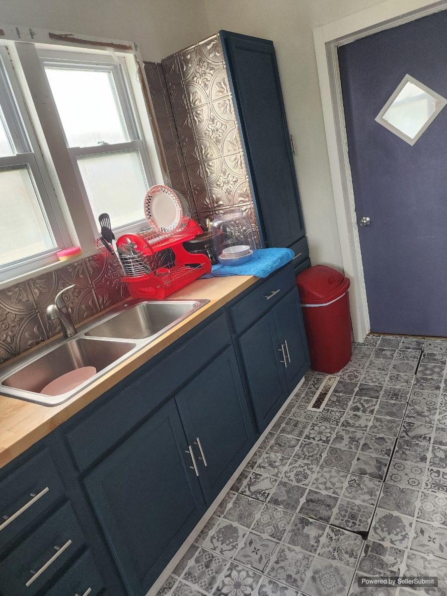 606 W Broadway Street Moulton IA 52572