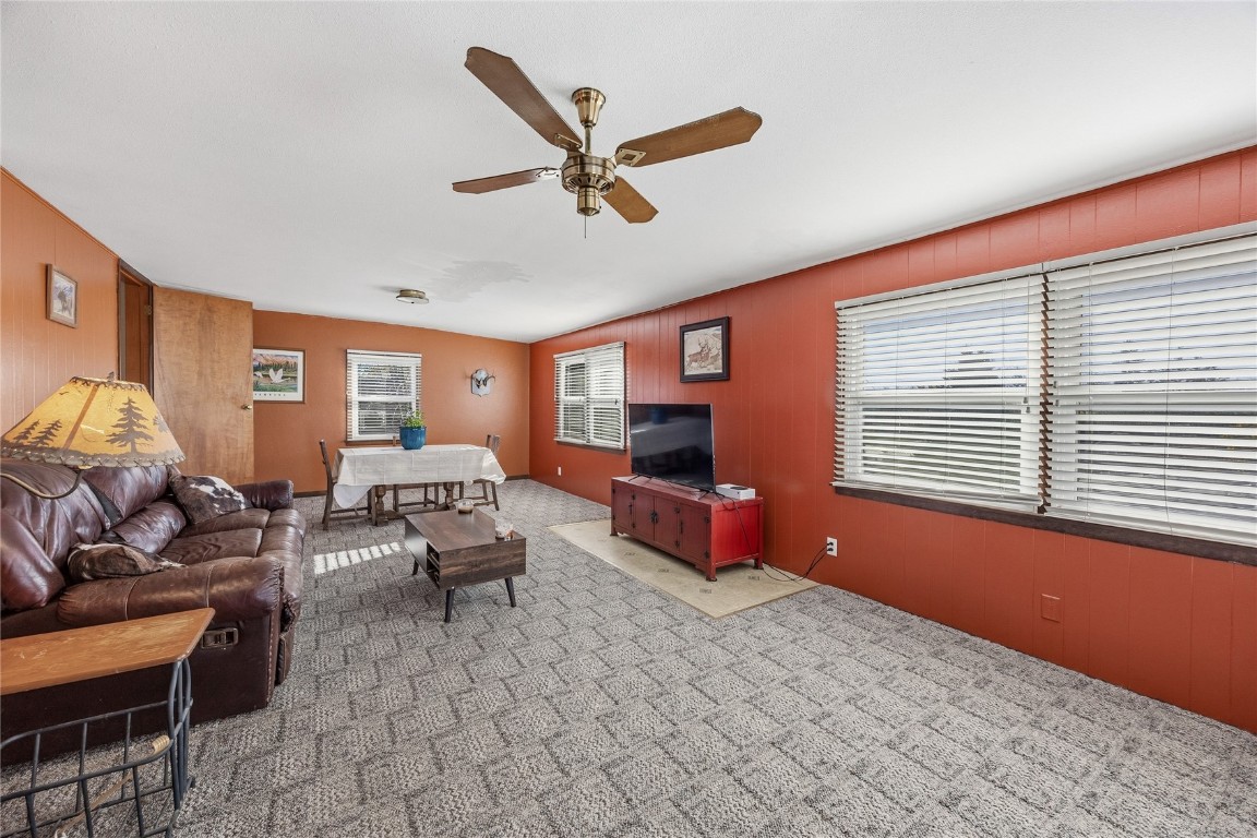 401 E Pine Street Anamosa IA 52205
