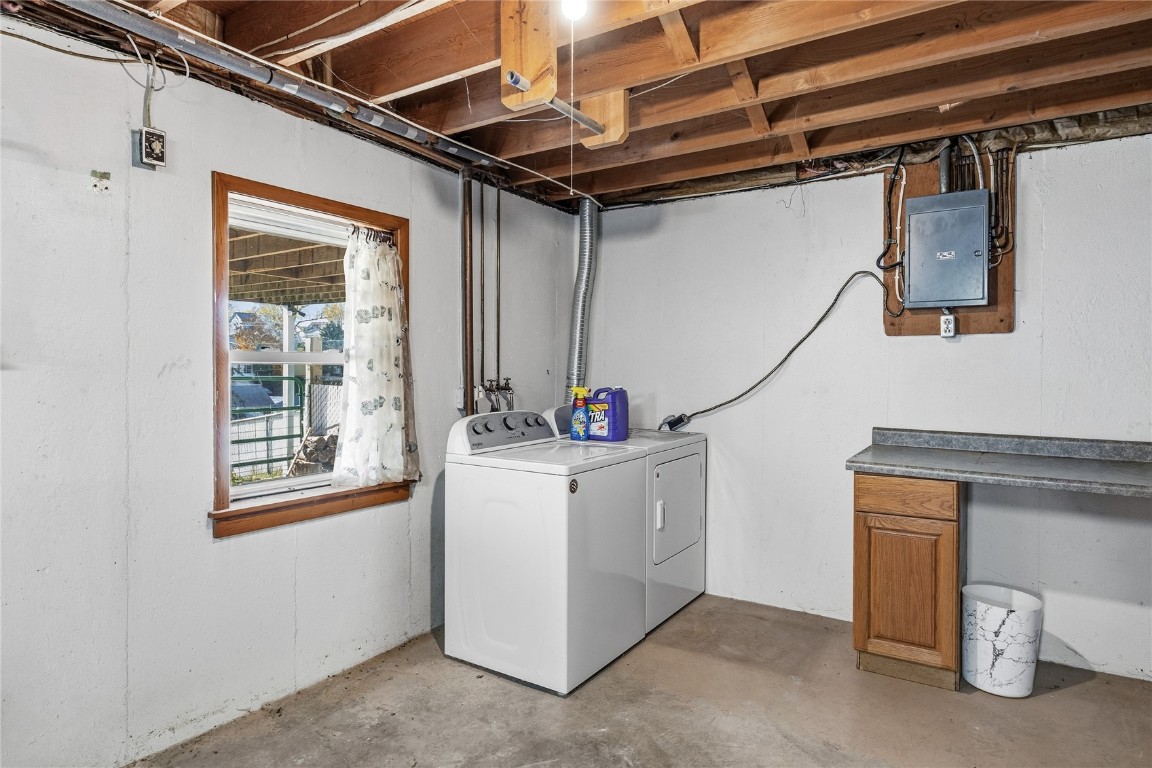 401 E Pine Street Anamosa IA 52205