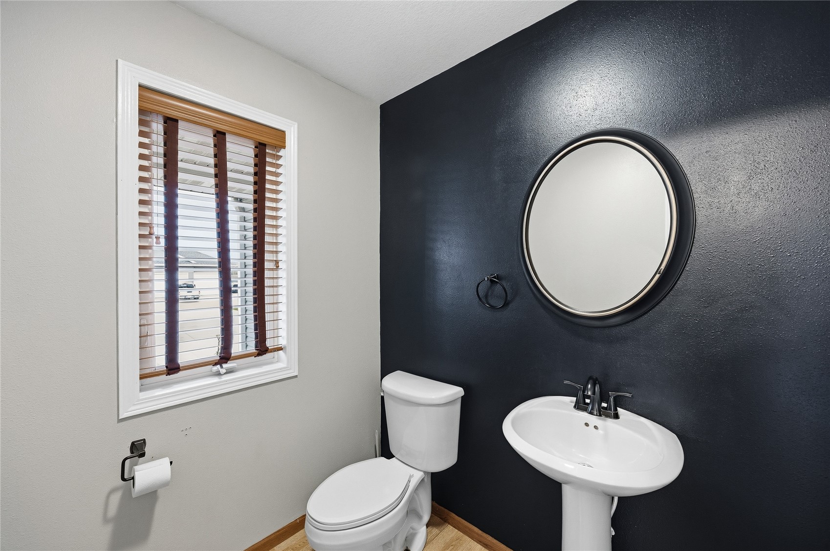 103 Longworth Avenue Alburnett IA 52202