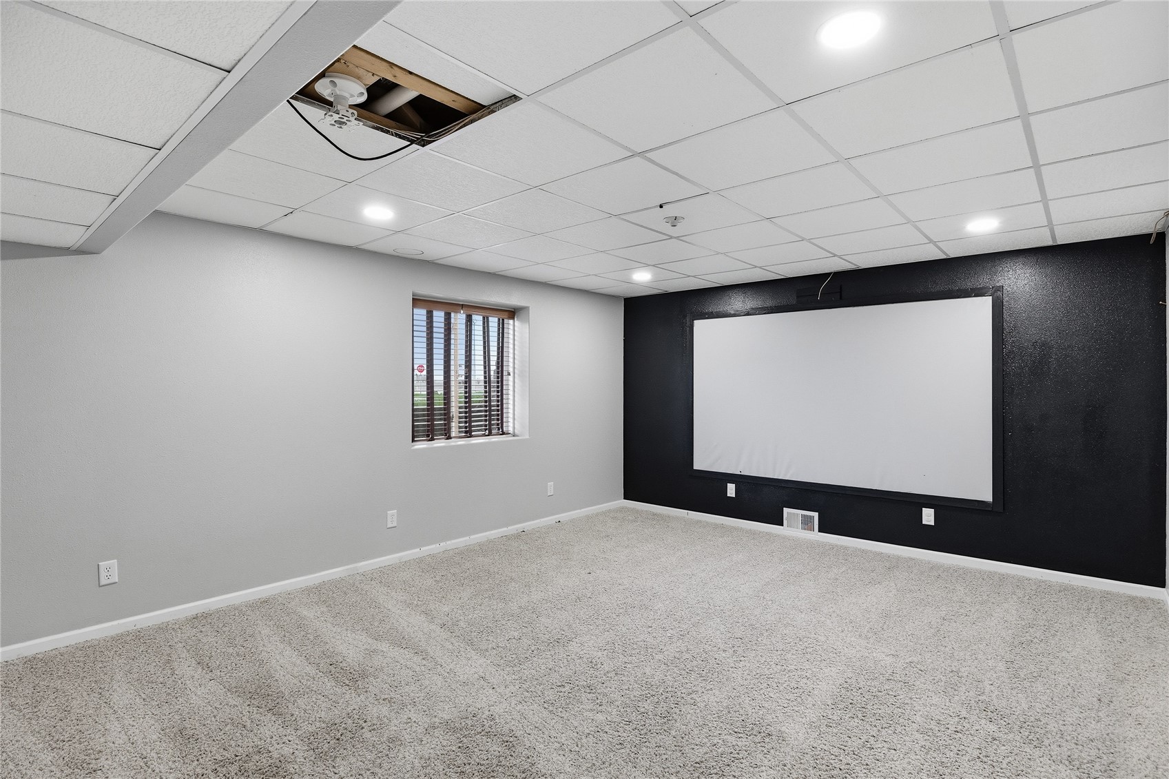 103 Longworth Avenue Alburnett IA 52202