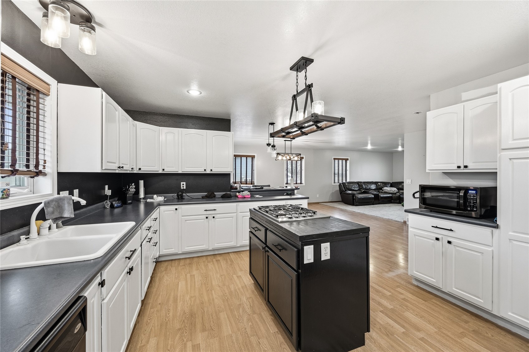 103 Longworth Avenue Alburnett IA 52202