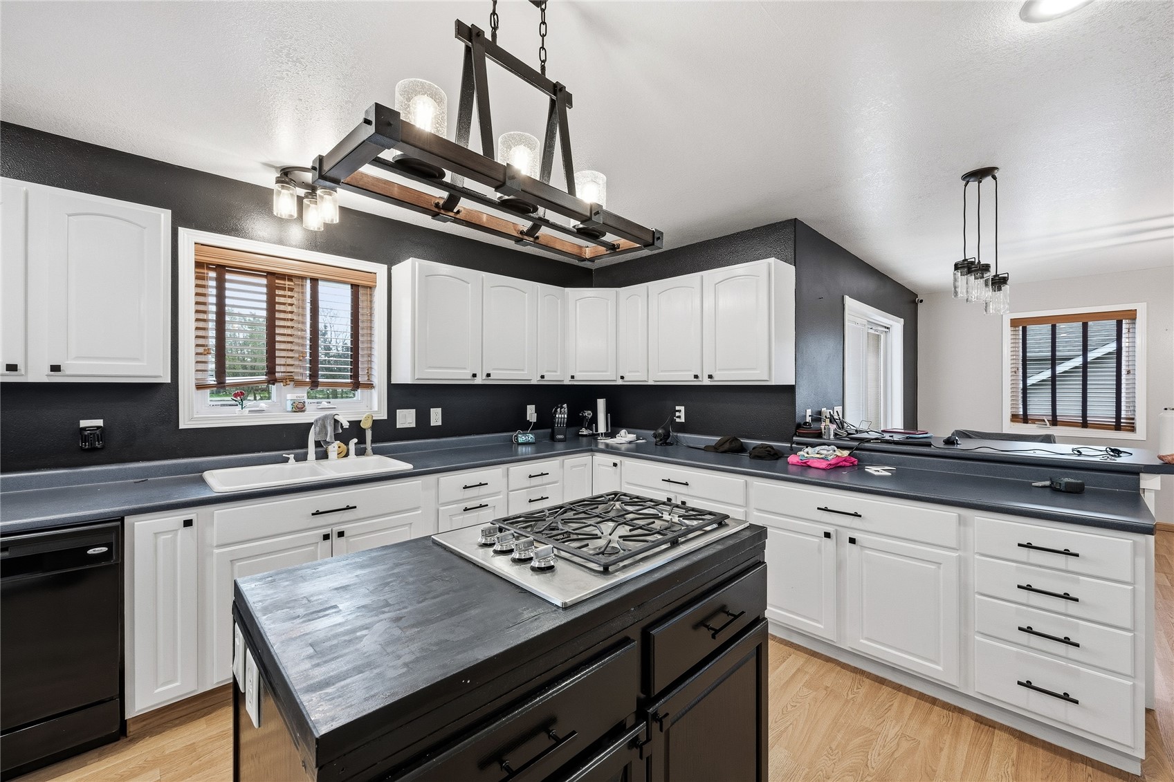 103 Longworth Avenue Alburnett IA 52202