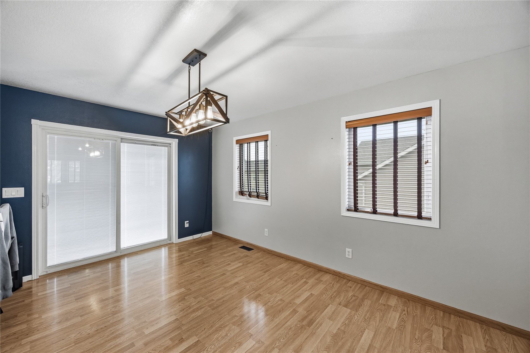 103 Longworth Avenue Alburnett IA 52202