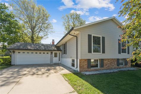 109 Sand Lane NW Cedar Rapids IA 52405