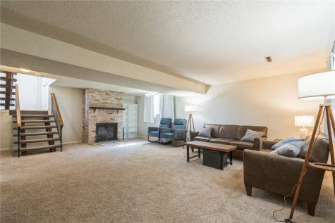 109 Sand Lane NW Cedar Rapids IA 52405