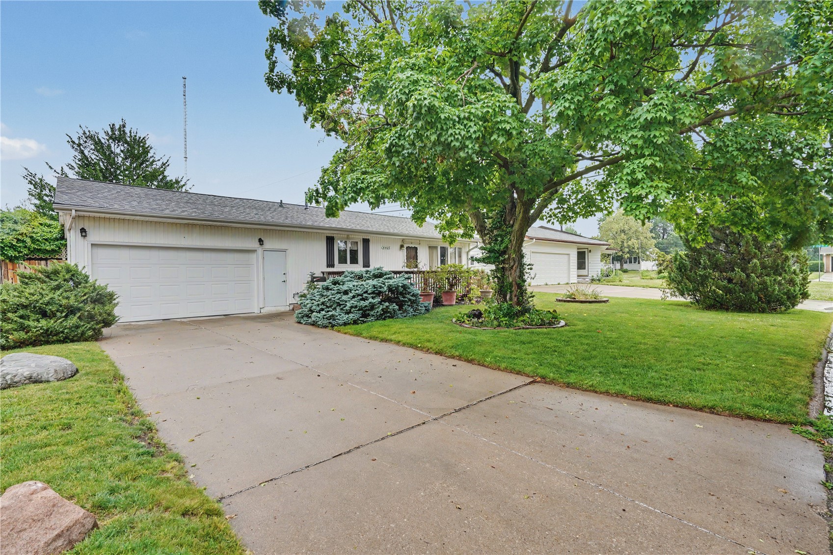 4403 Lee Street NE Cedar Rapids IA 52402