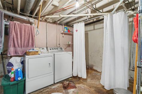 4403 Lee Street NE Cedar Rapids IA 52402