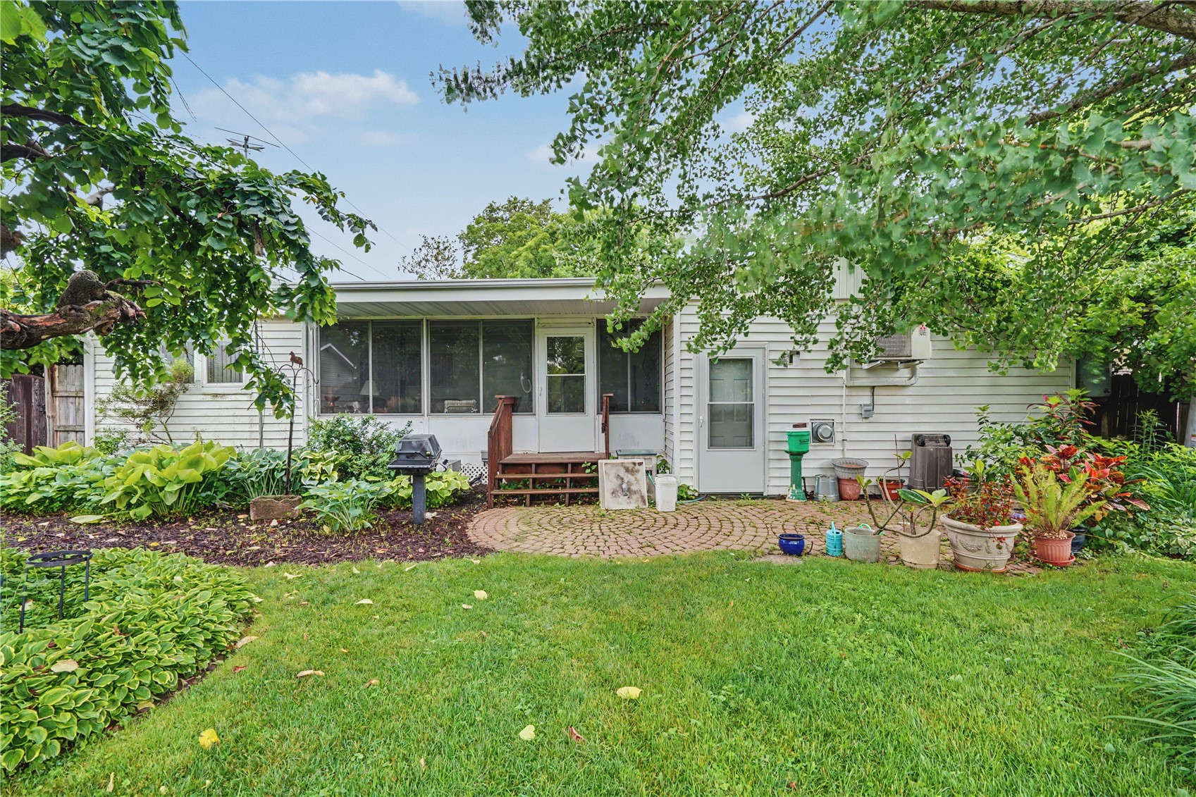 4403 Lee Street NE Cedar Rapids IA 52402