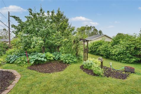 4403 Lee Street NE Cedar Rapids IA 52402