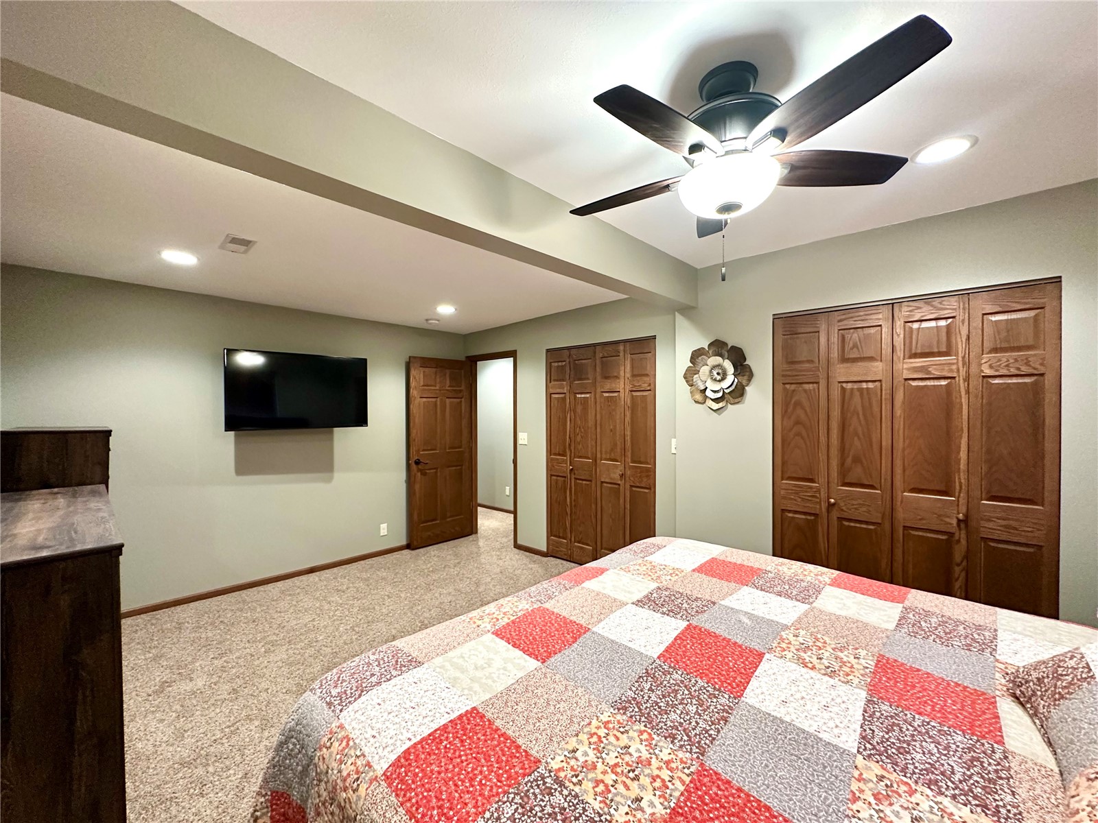 21020 265th Street Manchester IA 52057