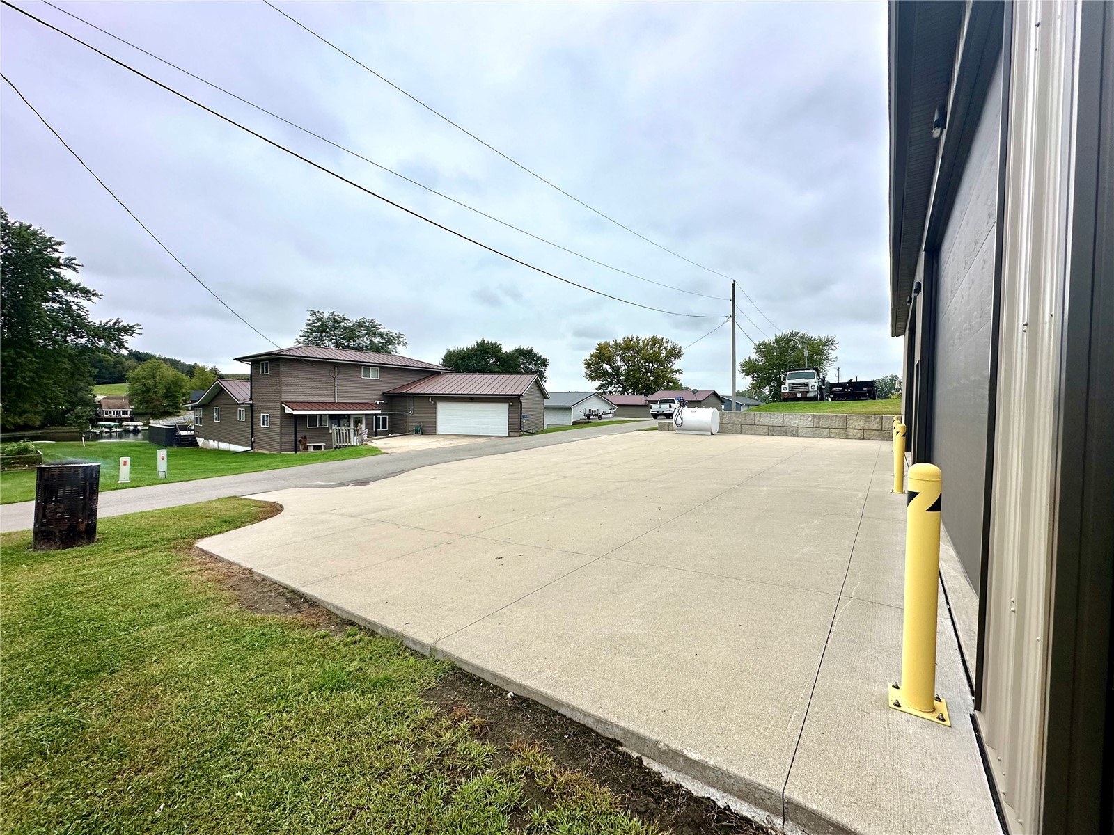 21020 265th Street Manchester IA 52057