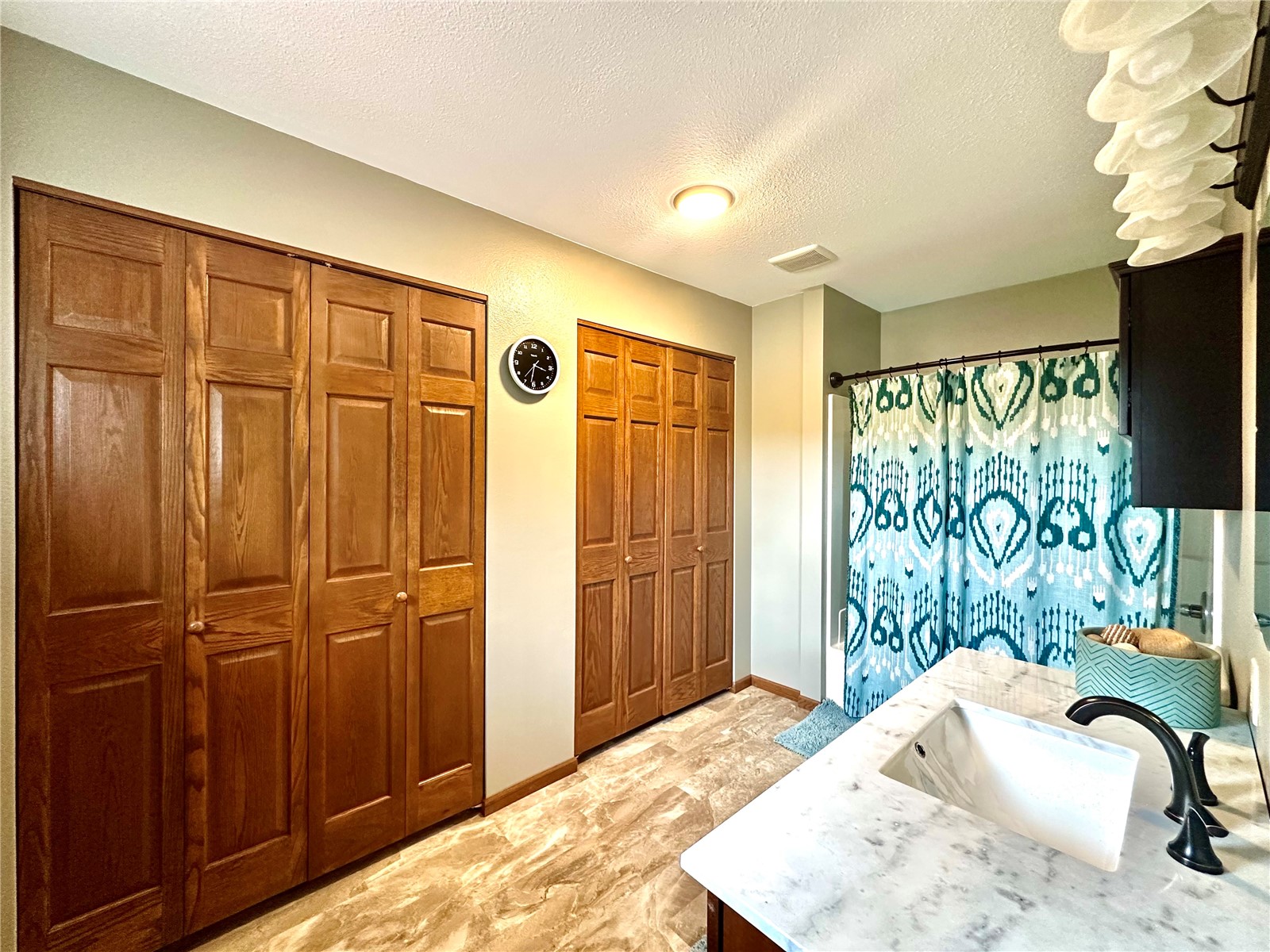 21020 265th Street Manchester IA 52057