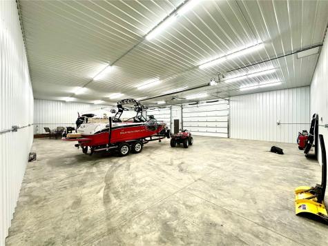 21020 265th Street Manchester IA 52057