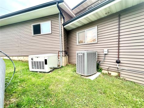 21020 265th Street Manchester IA 52057