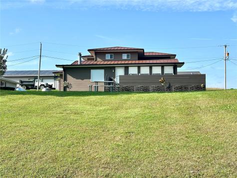 21020 265th Street Manchester IA 52057