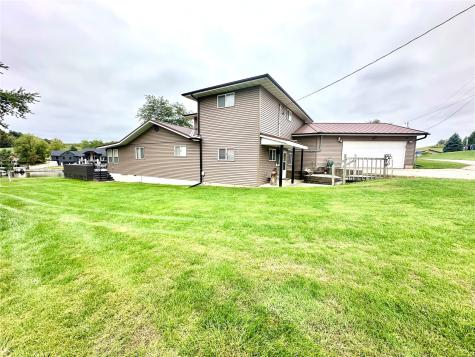 21020 265th Street Manchester IA 52057