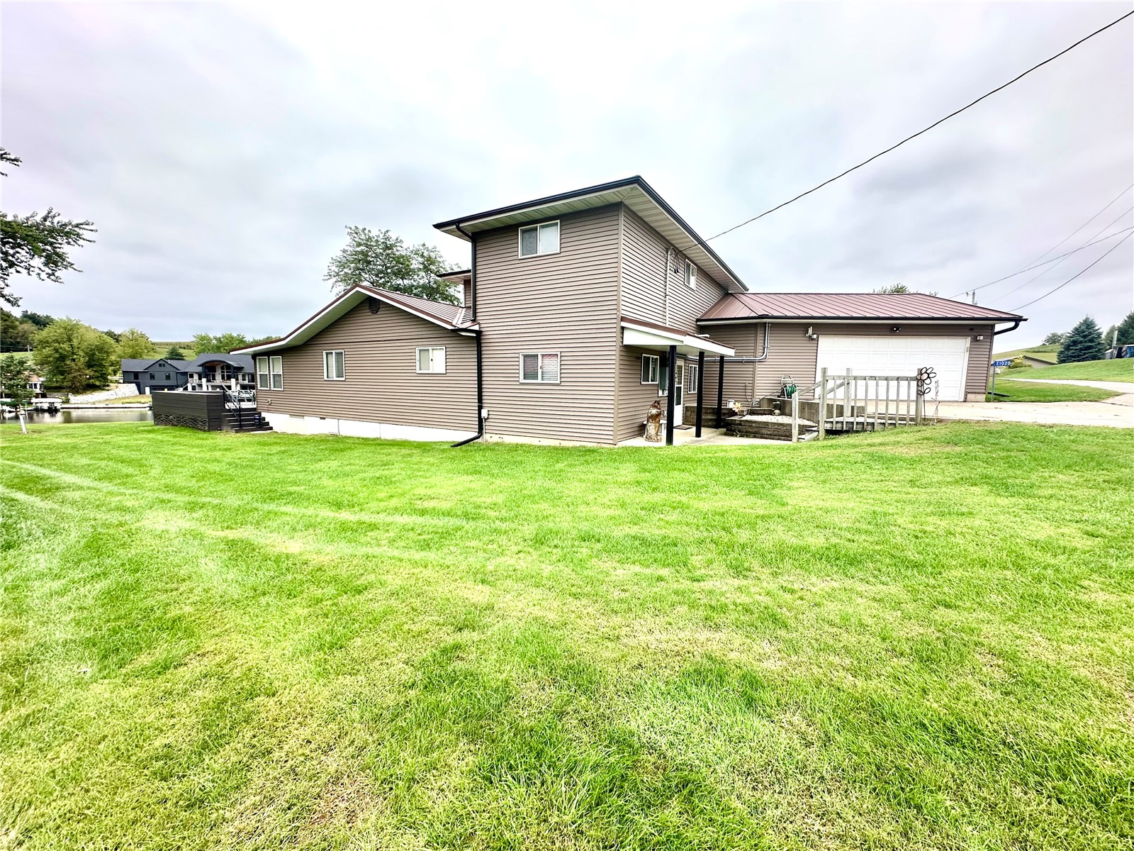 21020 265th Street Manchester IA 52057