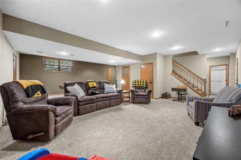 7703 Winston Drive NE Cedar Rapids IA 52402