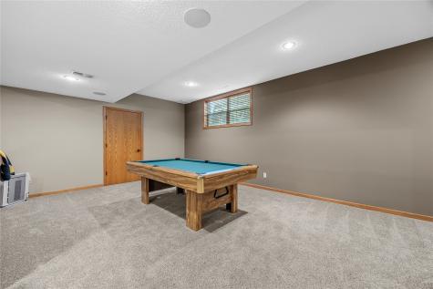 7703 Winston Drive NE Cedar Rapids IA 52402