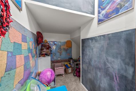 7703 Winston Drive NE Cedar Rapids IA 52402