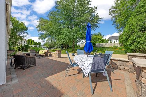 7703 Winston Drive NE Cedar Rapids IA 52402