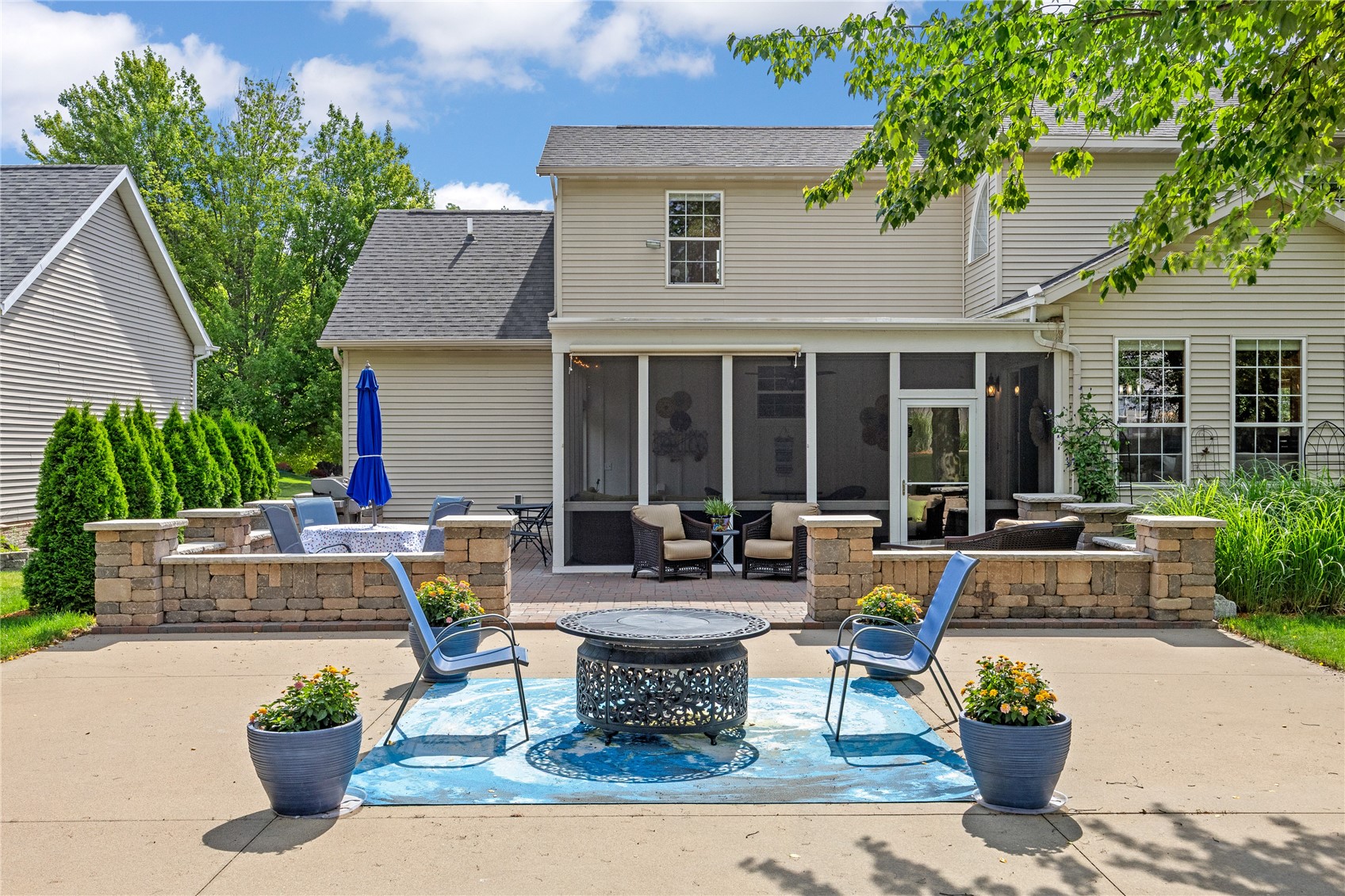 7703 Winston Drive NE Cedar Rapids IA 52402