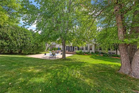 7703 Winston Drive NE Cedar Rapids IA 52402