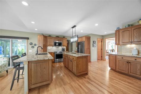 7703 Winston Drive NE Cedar Rapids IA 52402