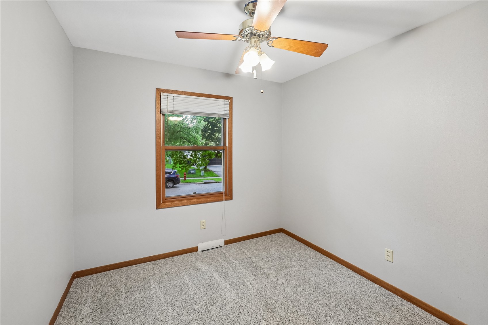 109 Oberlin Street Iowa City IA 52245