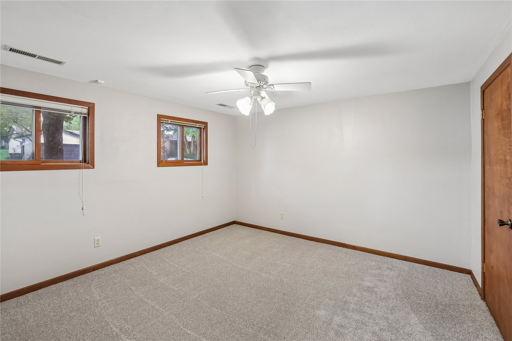 109 Oberlin Street Iowa City IA 52245