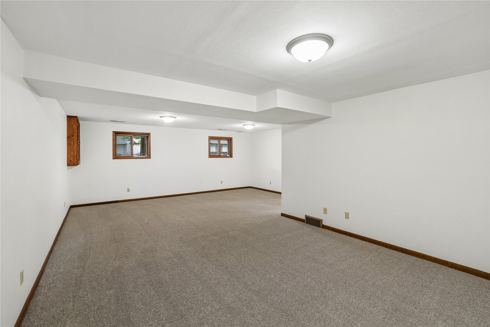 109 Oberlin Street Iowa City IA 52245