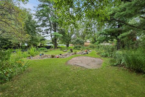 109 Oberlin Street Iowa City IA 52245