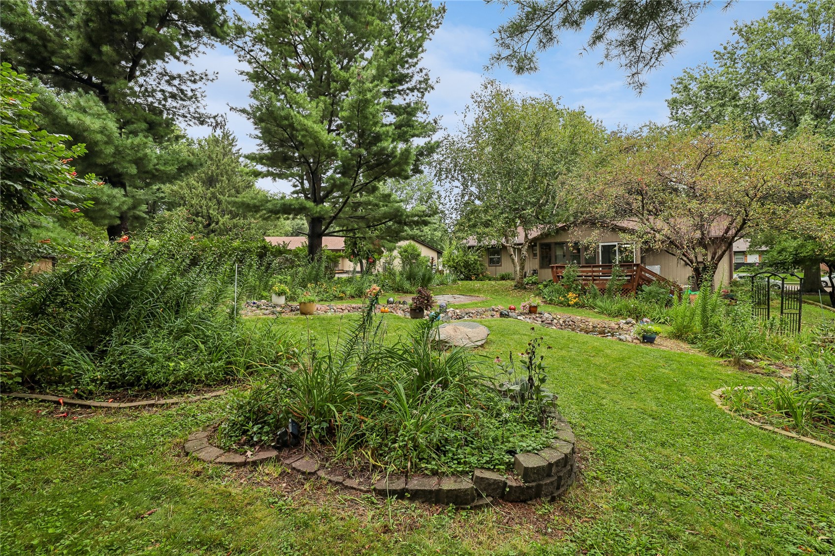 109 Oberlin Street Iowa City IA 52245