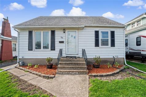 1125 J Avenue NW Cedar Rapids IA 52405