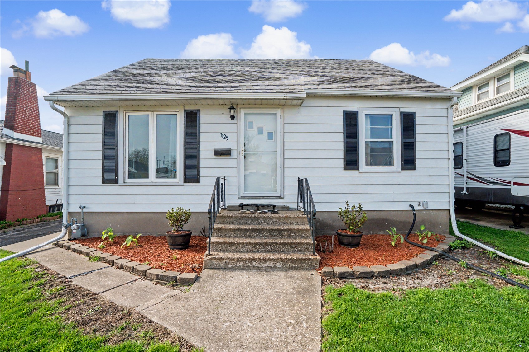 1125 J Avenue NW Cedar Rapids IA 52405