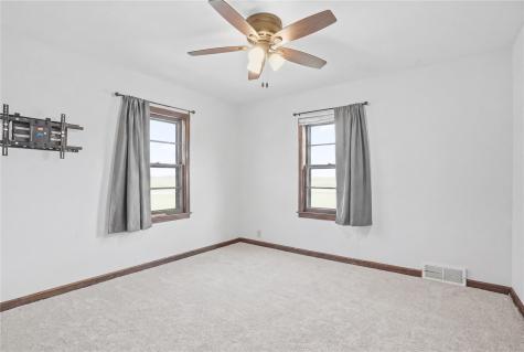 1125 J Avenue NW Cedar Rapids IA 52405