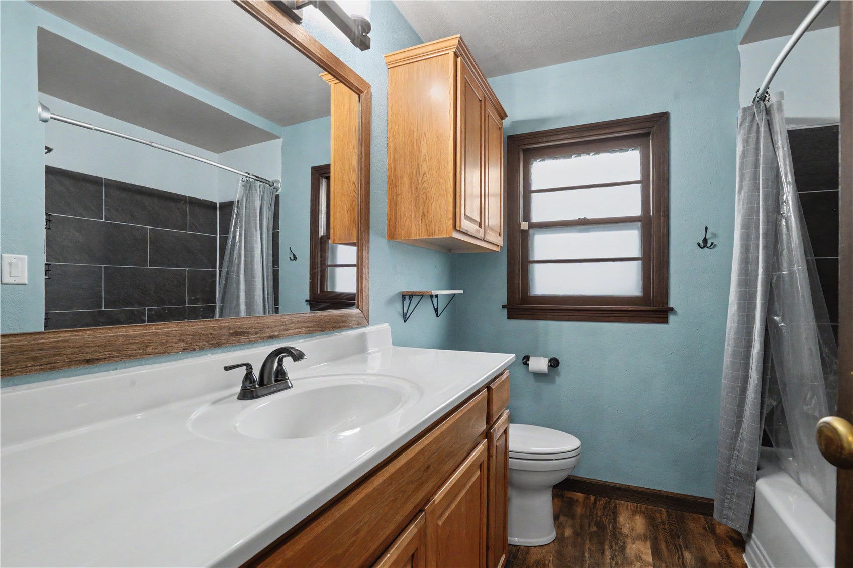 1125 J Avenue NW Cedar Rapids IA 52405