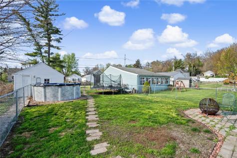 1125 J Avenue NW Cedar Rapids IA 52405
