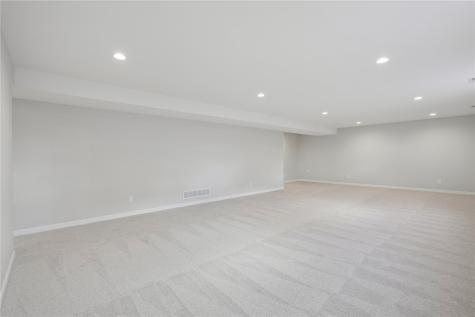 1239 Sand Prairie Drive Iowa City IA 52240