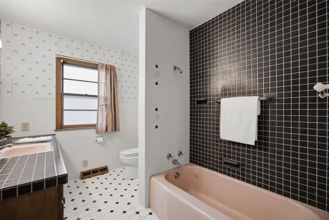 299 Red Fox Road SE Cedar Rapids IA 52403