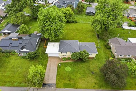 299 Red Fox Road SE Cedar Rapids IA 52403