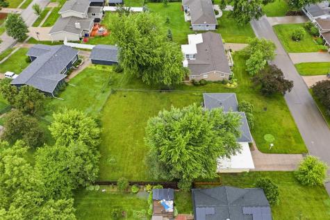 299 Red Fox Road SE Cedar Rapids IA 52403