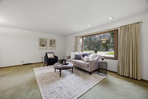 299 Red Fox Road SE Cedar Rapids IA 52403